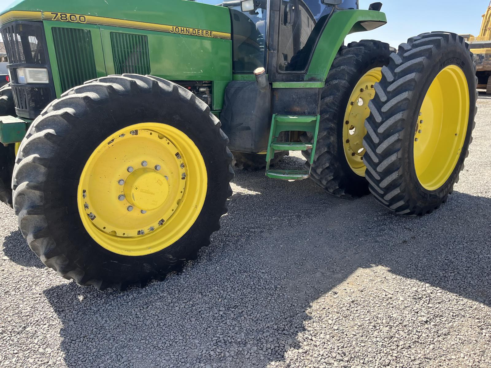 ./imagenes/INVOICE/2019/17576/TRACTOR JOHN DEERE 7800 (22).JPG